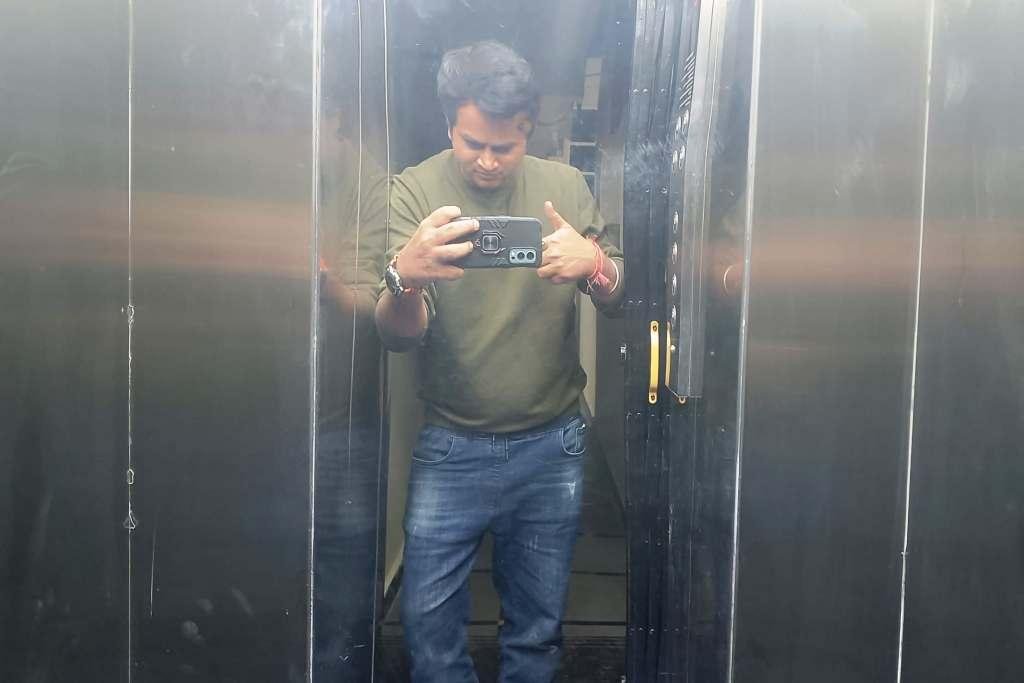 Mirrors In Elevator